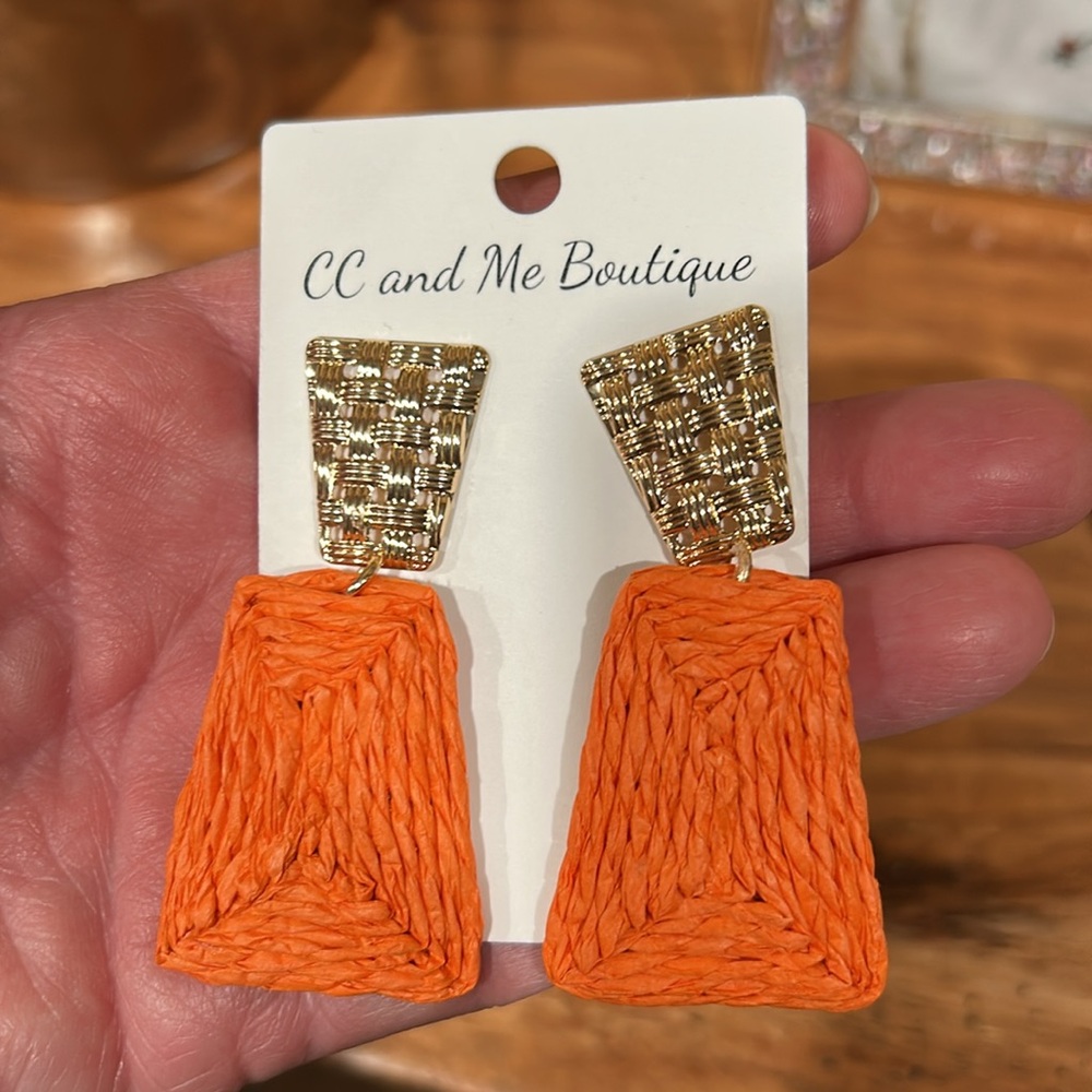 NWT Bright Orange Raffia Woven Geometric Statement Earrings
C3 - Picture 6 of 8